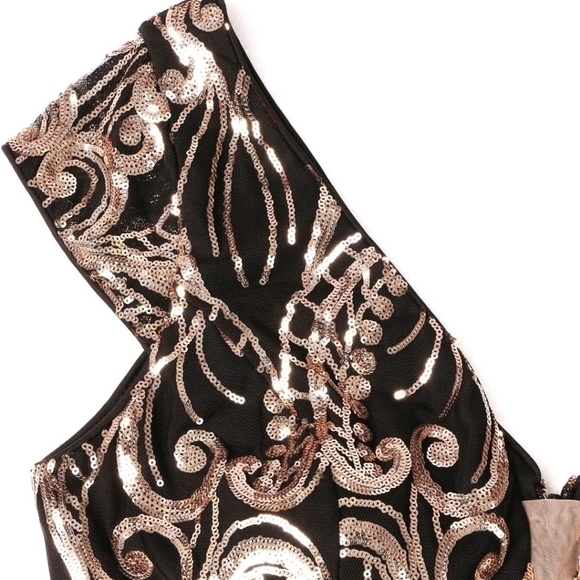 Black, Cap Sleeve, Baroque,  Backless,  Sleeveless, V Neck Sequined Merm… - Picture 12 of 16